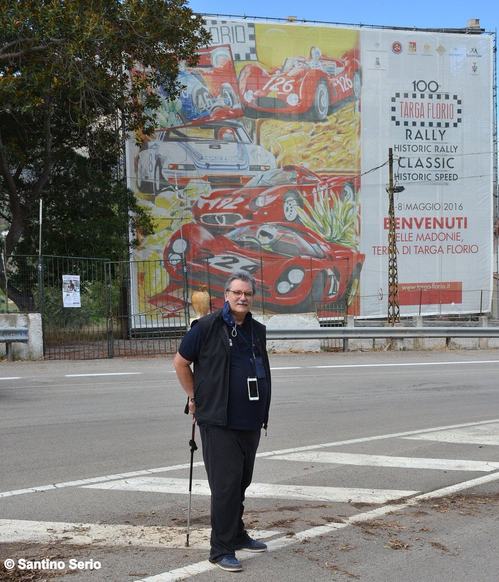 Purtroppo dobbiamo dare la triste notizia della morte del Maestro Salvo Manuli, artista palermitano con quasi 50 anni di esperienza nella grafica d'arte, soprattutto automobilistica. L'automobilismo siciliano perde un attore 😢