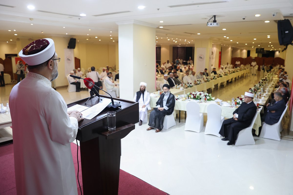 Diyanet İşleri Başkanı Ali Erbaş'ın daveti üzerine “İslam Ülkeleri Hac Organizasyon Başkanları Bayramlaşma Buluşması” Mekke’de yapıldı. 

Programa #Filistin, #BAE, #Moritanya, #Suriye ve #Kuveyt'in de aralarında olduğu 30'a yakın ülkeden temsilci katıldı.