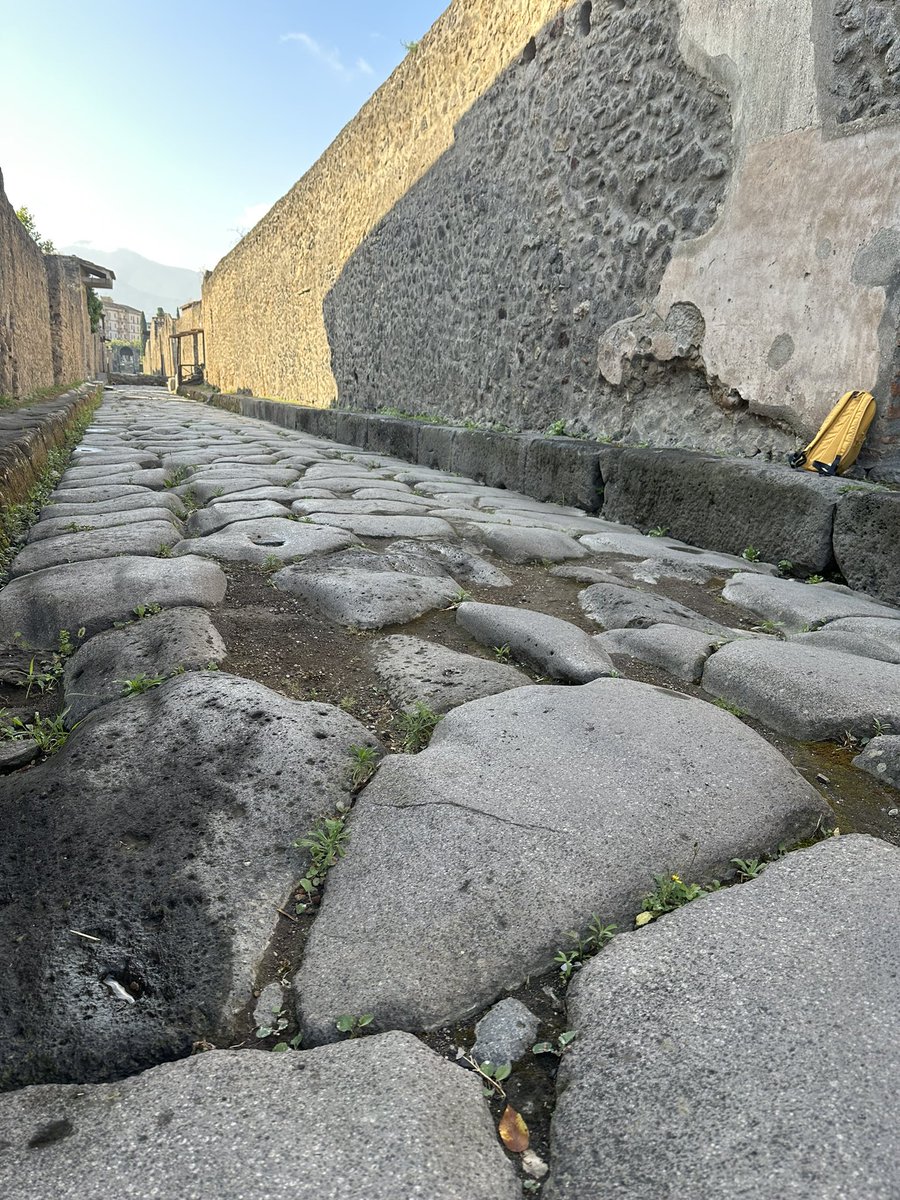 Alberto Martín Esquivel (@albesquivel) on Twitter photo Buongiorno ☀️ <a href="/PraediAproject/">PRAEDIAproject</a> <a href="/pompeii_sites/">Pompeii Sites</a> <a href="/pompei79/">Dr Sophie Hay</a> Buongiorno ☀️ <a href="/PraediAproject/">PRAEDIAproject</a> <a href="/pompeii_sites/">Pompeii Sites</a> <a href="/pompei79/">Dr Sophie Hay</a>