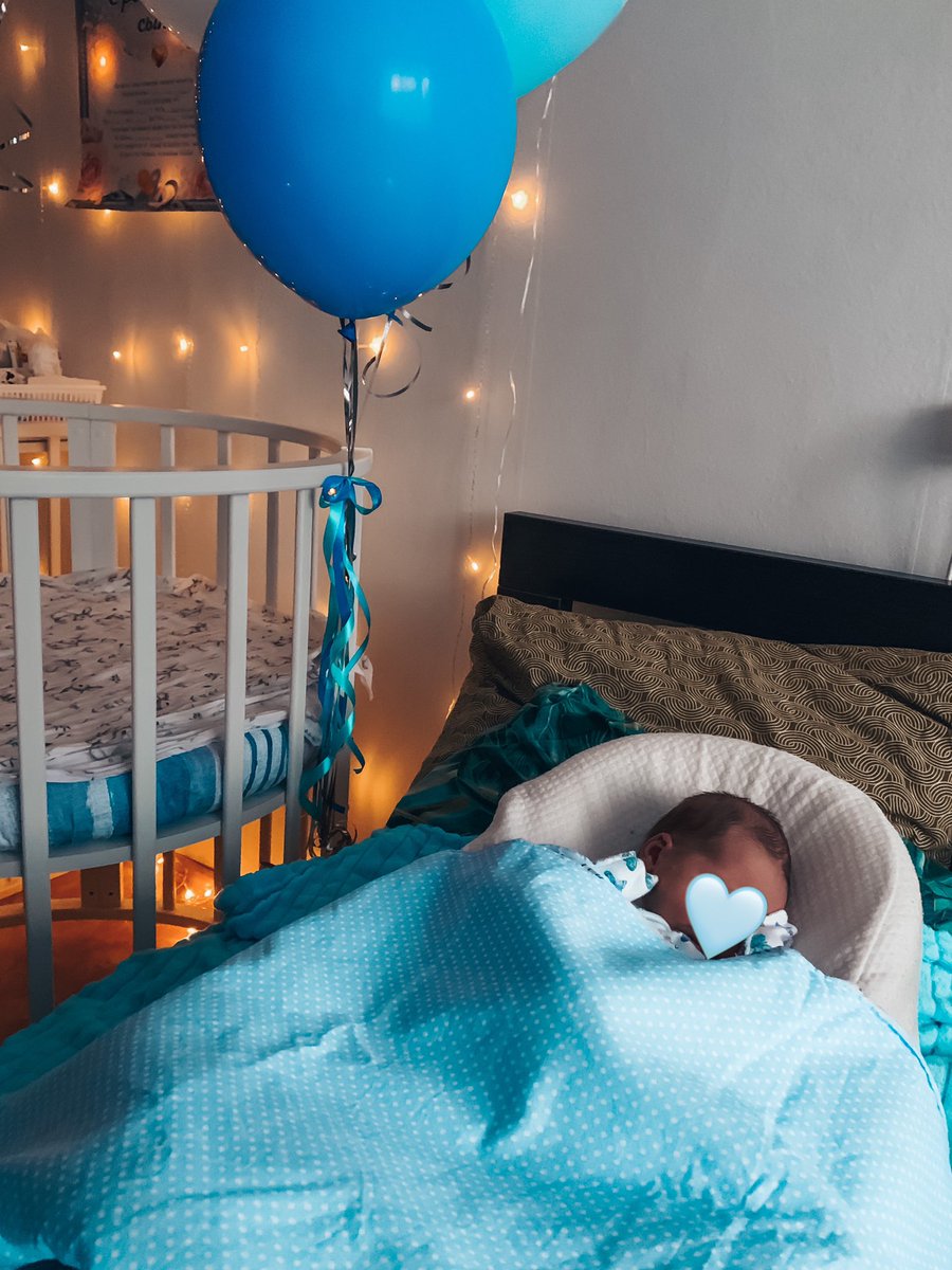 Vickartt's tweet photo. Gm😻
I’m back in twitter with a new little people 💕 it’s my son and I’m mom now 

And now I do not know when I will start drawing again😂

#mom #Parents #NFTCommunity https://t.co/kZQg0Tb4yE