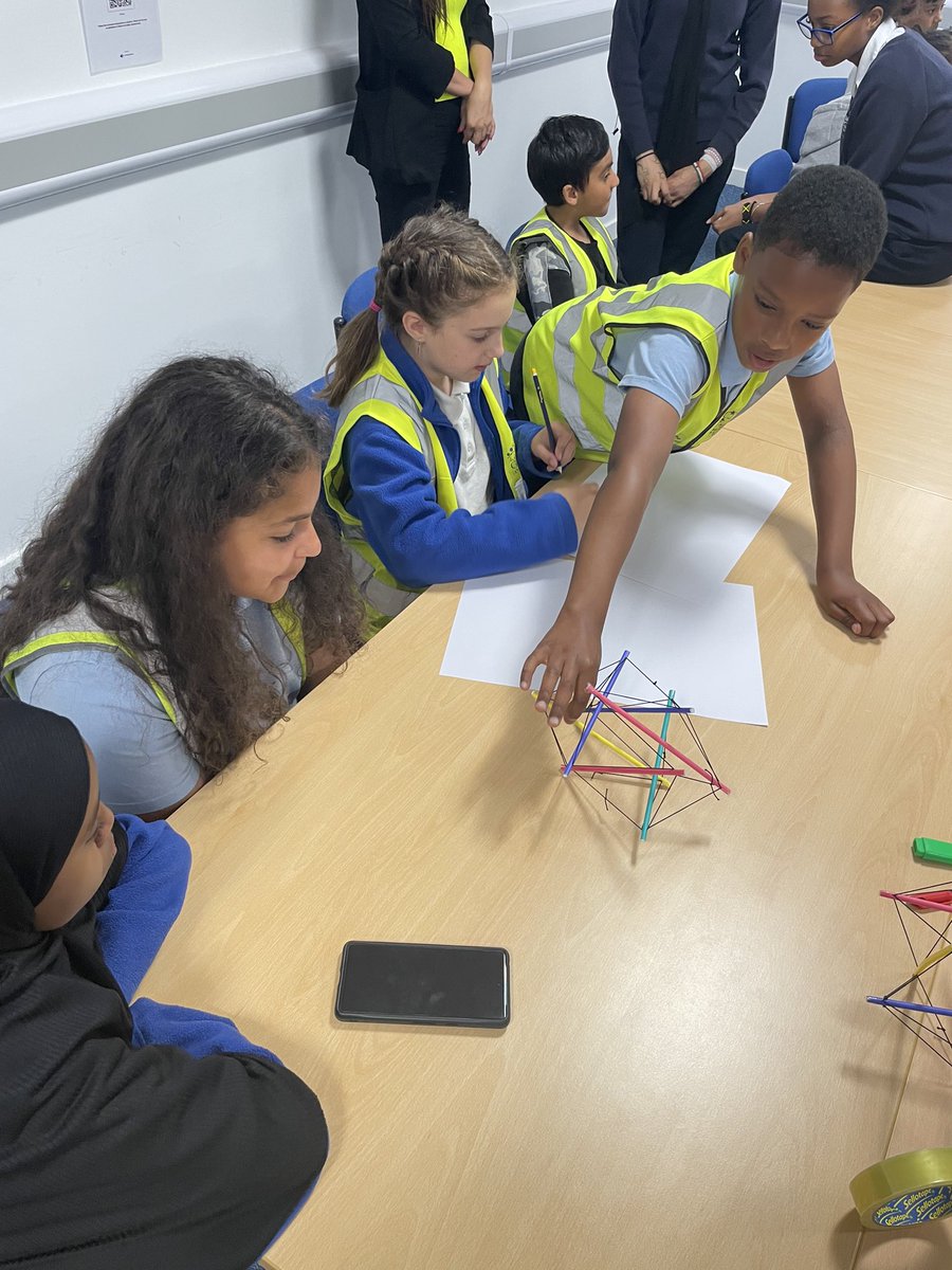 glenfromep's tweet photo. Some of our #Year5 children who are doing the Black Joy Trail went to UWE Robotics Lab on Friday. We loved every second and learning more about engineering and all the amazing projects happening! #HollyClass #SycamoreClass https://t.co/fccdlove6d