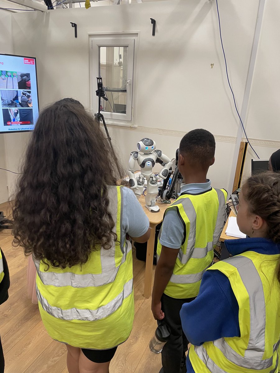 glenfromep's tweet photo. Some of our #Year5 children who are doing the Black Joy Trail went to UWE Robotics Lab on Friday. We loved every second and learning more about engineering and all the amazing projects happening! #HollyClass #SycamoreClass https://t.co/fccdlove6d