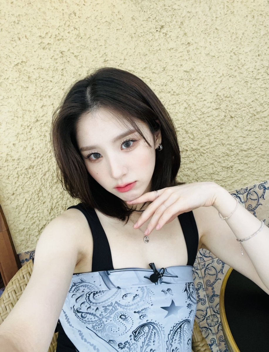 1019_01's tweet photo. [230703] 🐰💌 https://t.co/OCGvBe01Pc
