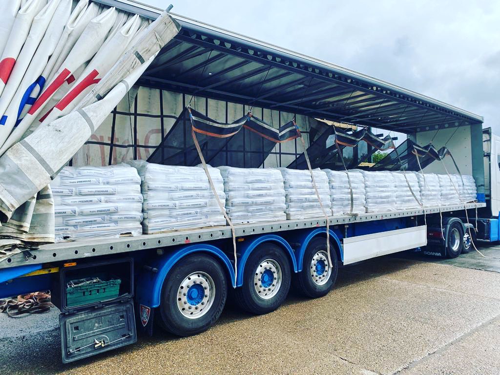HomeleighTimber's tweet photo. 🌳 Good Morning 🌳

🚛 Yards and stocked and cleaned and were off out on our first deliveries of the day 🚛

⭐️ Cement arrived at our Woodford yard ⭐️

☎️ Call today to book your delivery ☎️

📞 01580 892733 - 01622 791111 - 01233 850075 - 01580 892037 📞 https://t.co/OtaSfhiafT