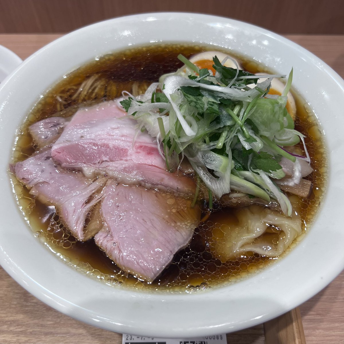 jun0419's tweet photo. #トーキョーニューミクスチャーヌードル八咫烏chikarabo
#ラーメンwalkerキッチン
#所沢サクラタウン

なんとか最終日に滑り込んだ感じ。
冷やし坦々麺と特製醤油を頂き、久しぶりの至福タイム(≧∀≦)
冷やし坦々麺激ウマ😍、特製醤油は更に進化してませんか? https://t.co/HGeCGf6YsU