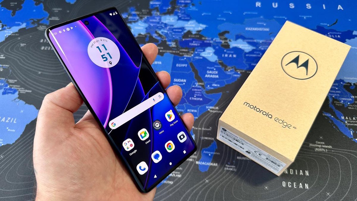 MikyAncona's tweet photo. Nuovo @Moto Edge 40 5G
Like , Condividete e iscrivetevi al canale per supportarlo grazie mille @MotorolaITA
https://t.co/QHs0SiRhDp
#motorola #edge40 #MotorolaEdge40 #mikyancona #edge #motorolaedge405g #motorolaedge40pro #edge40pro #android #google #techlover #techblogger https://t.co/OY9SbbftH4
