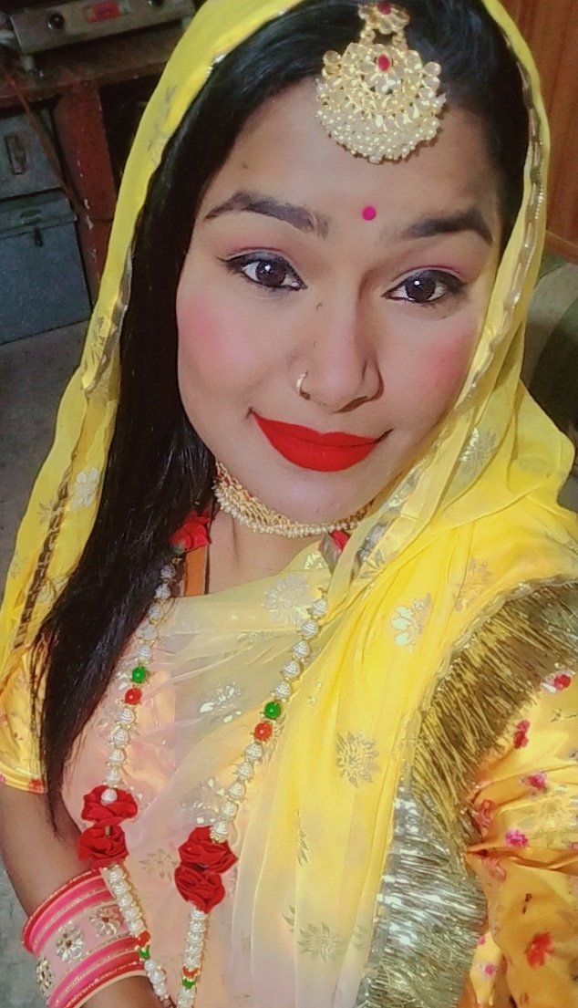 MeghwalDevika's tweet photo. कब समझोगे कान्हा  पीड़ा मेरी,
निस्वार्थ प्रेम हैं मेरा, 
तरस गई ये मीरा दर्शन को तुम्हारी....
 ✍️ देविका मेघवाल
#dwarikadhish #ownwrite #quotes #Twitter https://t.co/wEuwkbcs8z