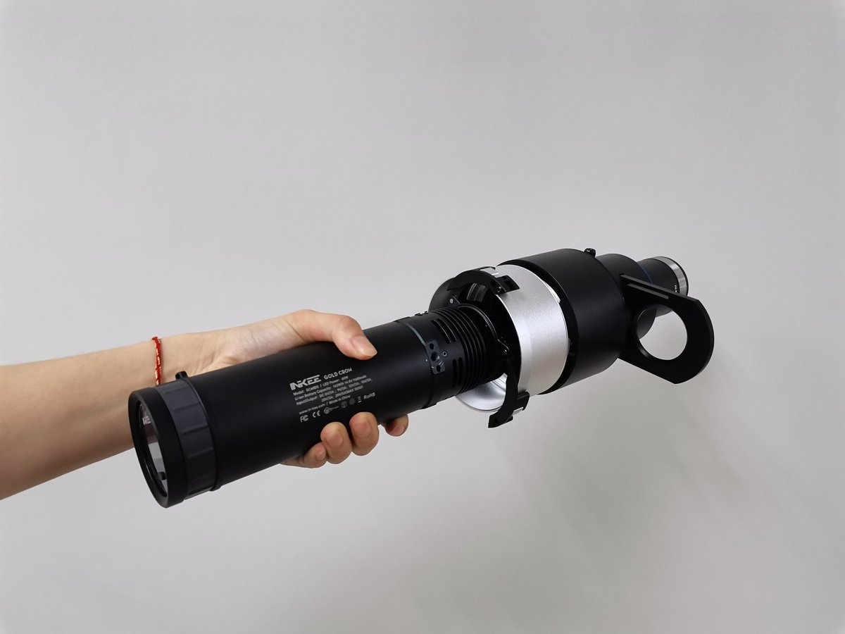 df_digitalfoto's tweet photo. 💡📷DigitalFoto GC60 Handheld LED Light + FS-100SLENS Projection lens=Good matches
🔗GC60: https://t.co/dKepsoLHor
🔗FS-100SLENS: https://t.co/hBxBIcNkRa
.
#FS100SLENS #GC60 #ledlights #light #projectionlens #lighting #photography #videography #portrait #photographylighting https://t.co/u8E5hTiaXz
