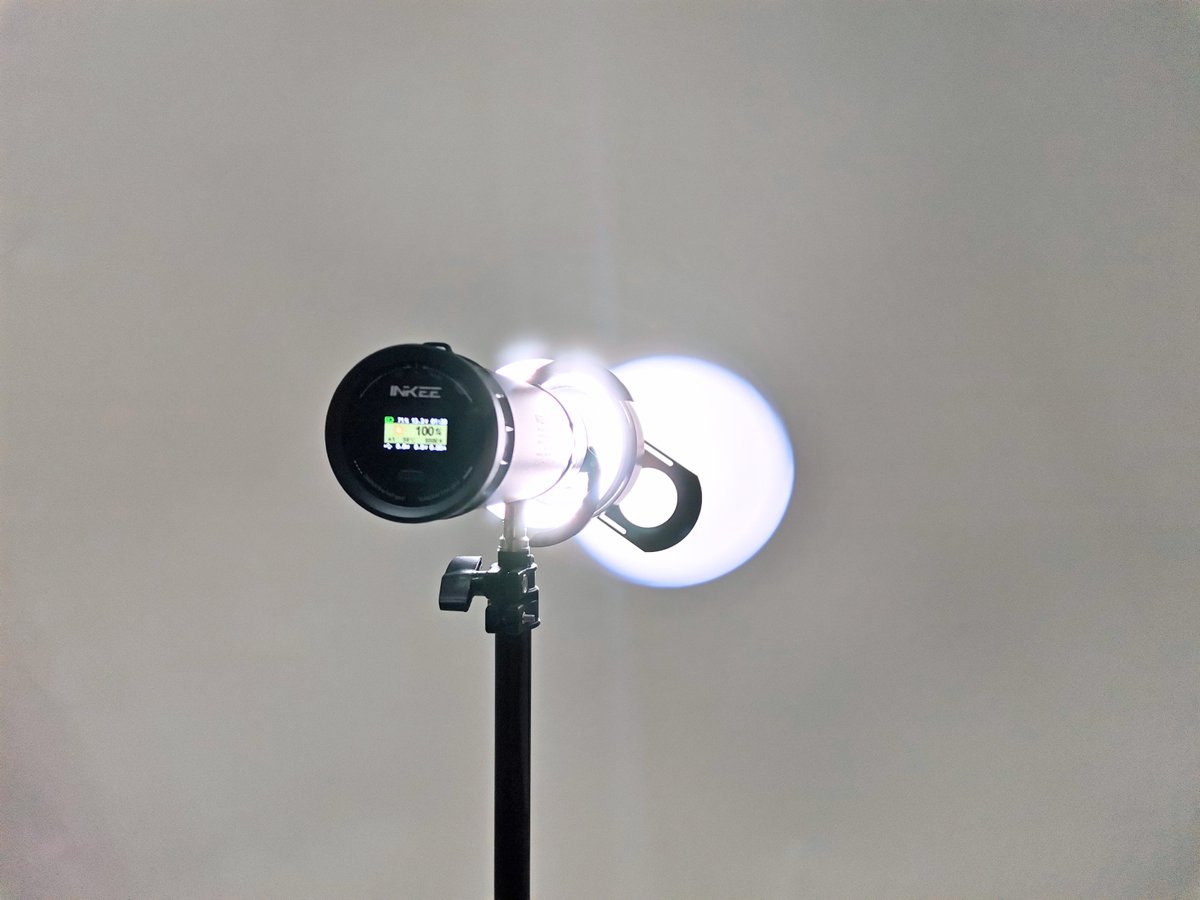 df_digitalfoto's tweet photo. 💡📷DigitalFoto GC60 Handheld LED Light + FS-100SLENS Projection lens=Good matches
🔗GC60: https://t.co/dKepsoLHor
🔗FS-100SLENS: https://t.co/hBxBIcNkRa
.
#FS100SLENS #GC60 #ledlights #light #projectionlens #lighting #photography #videography #portrait #photographylighting https://t.co/u8E5hTiaXz