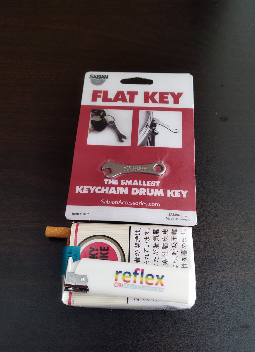 以前から気になっていて、買ってみた。
まぁ！小さくてカワイイ！

#sabian 
#ドラム
#チューニングキー