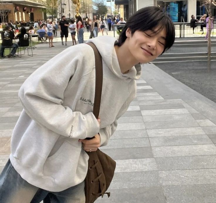 jdyein_'s tweet photo. day 7 ;D
hello, i'm marian and i am looking for #interactive moots ! :)

— she/her, filo, minor
— stans enhypen, le sserafim, nwjns, skz, bts, svt, etc.
— any fandom is welcome !!
— not new to #stantwt #kpoptwt

likes and rts are appreciated ! :D https://t.co/3BKGpju4Am
