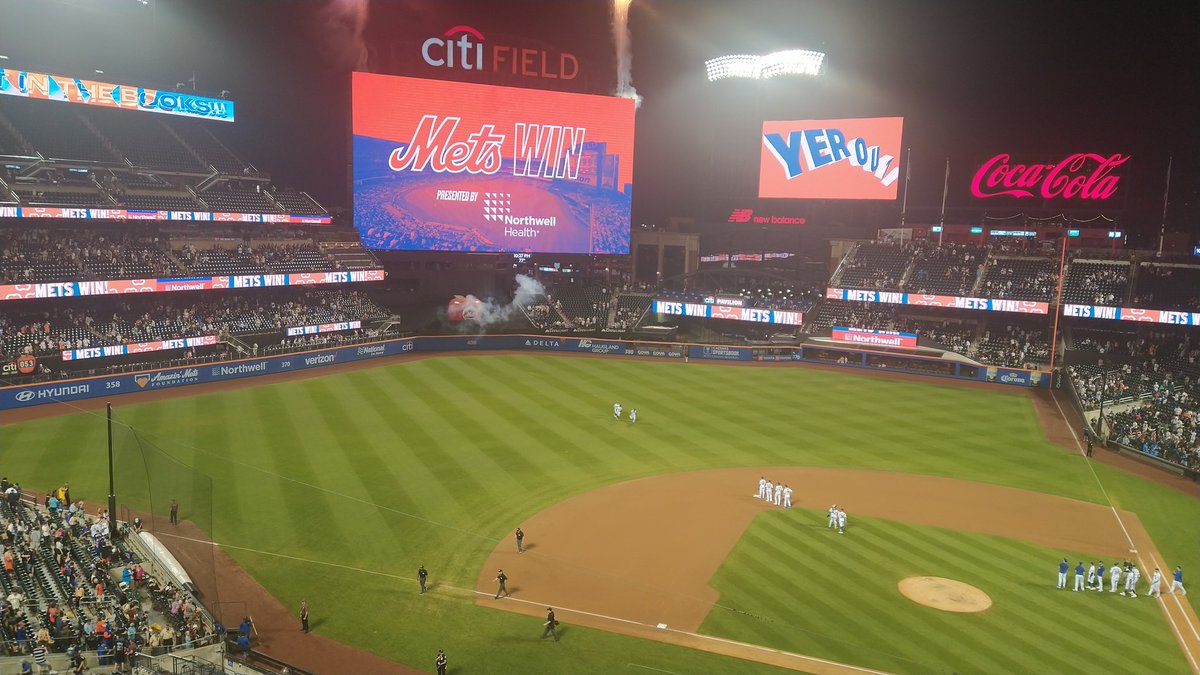 JohnCenaJersey's tweet photo. Finally they win a Freaking series taking 2 out of 3 from the San Francisco Giants. It wasn't easy but thank God Almighty the Mets won tonight 8-4. 

#LGM #putitinthebooks #citifield #41seaverway #metswin #sundaynightbaseball #LFGM #newyorkmets https://t.co/SdPT1Eo9LM