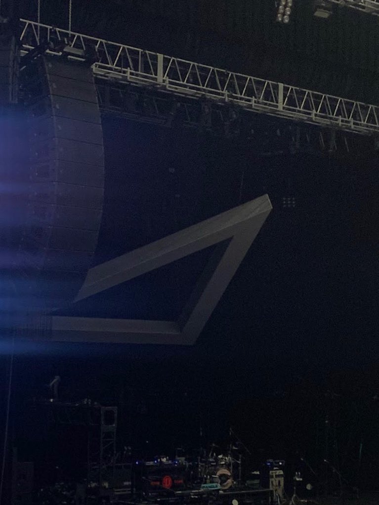 t___gyoza's tweet photo. やっぱでぃっしゅのライブは最高に楽しい https://t.co/QEP6CCaS9C
