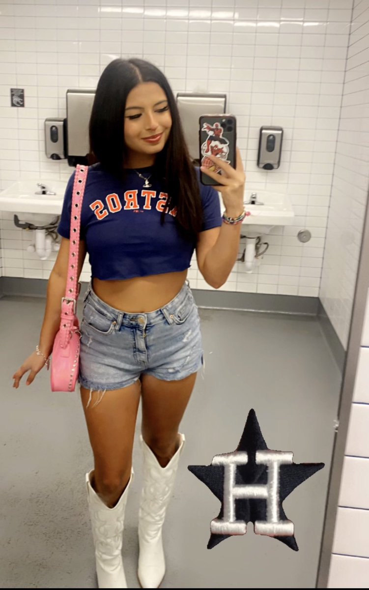 Hey twitter ! 🤍🧡
