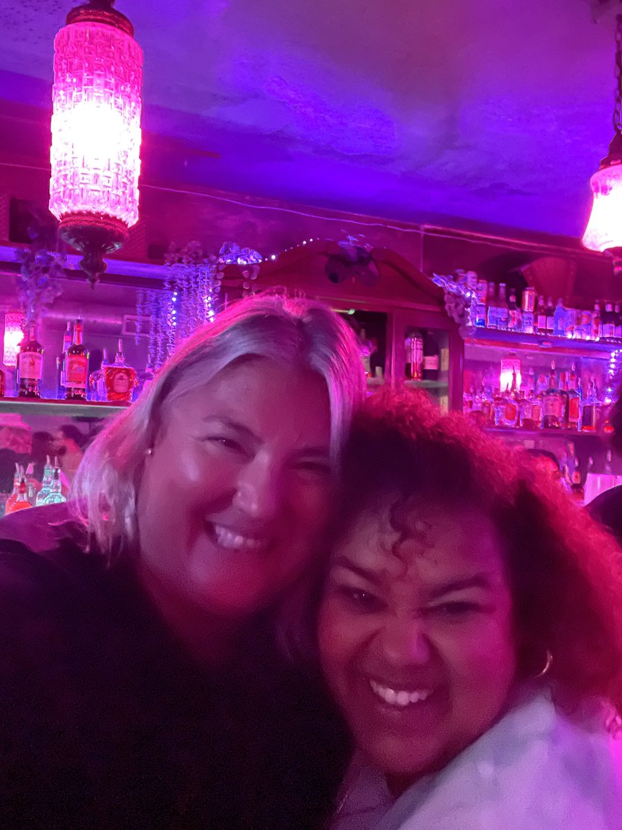notorious_jod's tweet photo. When you see those that invest in you, you give #respect. Green tea shot! #leaders #countdowncity #stmarysstrip #squeezebox @CelesteABrown https://t.co/yqLqw0DHf1