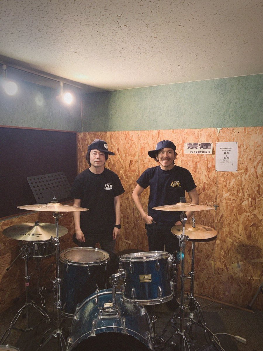GOCC_JP's tweet photo. ❤️‍🔥Hot Goods!!❤️‍🔥

Baseball logo T shirt ¥3000
Baseball logo cap ¥5000

model
 @LOSTAGE_0  size M
 @Legecko_drums  size S(extra)
 @61_rock  size L

モデルは、只今全国ツアー中のLOSTAGE Drums 岩城智和氏

夏を乗り切るには、必要なアイテム！ https://t.co/8a1AEJqTD5