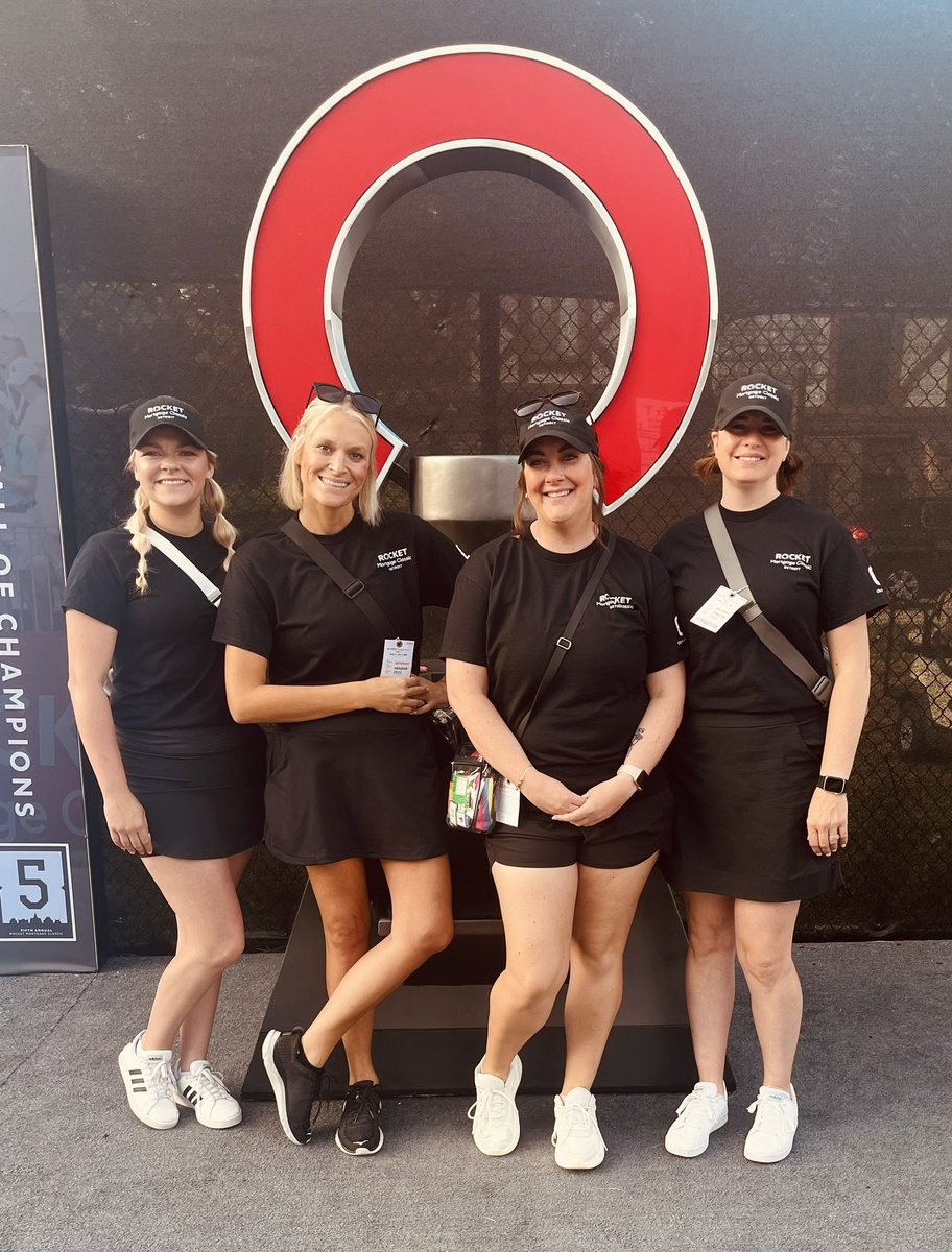 Miss Dixon tweet media