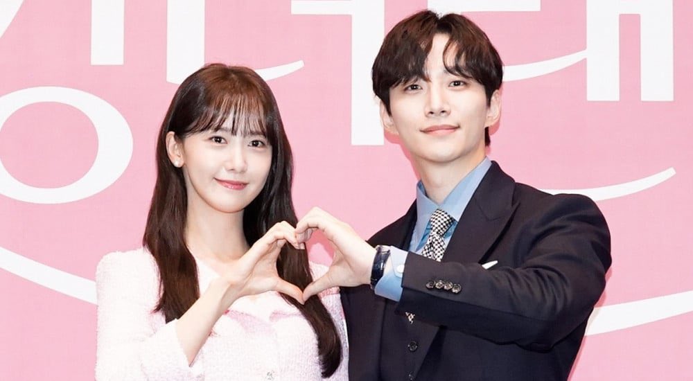 panncafe's tweet photo. Media The Proof mengumumkan Junho 2PM dan Yoona SNSD tengah berkencan. 

Keduanya diberitakan telah berkencan sebelum syuting drama  JTBC "King The Land" dan inilah alasan mengapa keduanya membintangi drama tersebut.

https://t.co/JWM7sT11Rq https://t.co/t6chloJLRD