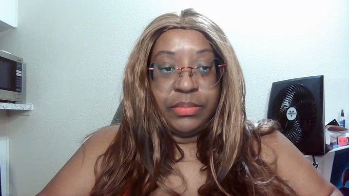 I'm online @MyFreeCams! #onmfc MFC. DEEBIGBOOBS 💚 https://t.co/VbJSksXdfQ<a class="tags" href="/tag/myfreecams">@myfreecams</a><a href="/tag/onmfc"class="tags">#onmfc</a>