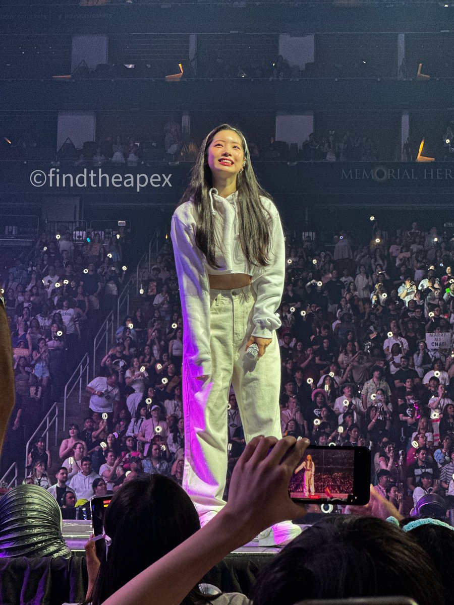 findtheapex's tweet photo. Dahyun #twice #READYTOBE #READYTOBE_IN_HOUSTON #READYTOBE_IN_HOUSTON_D1 #twice5thworldtour #dahyun https://t.co/TWCMmZakhi