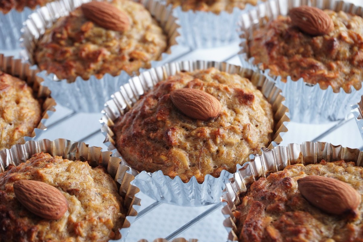 BreadmakerM's tweet image. アーモンドとバナナのマフィンを焼きました。
バナナがほんのり優しい甘味です🍌