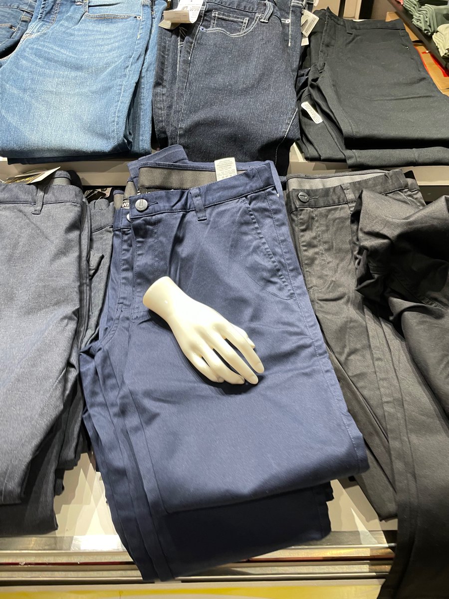 Wyn-Lyn Tan tweet media