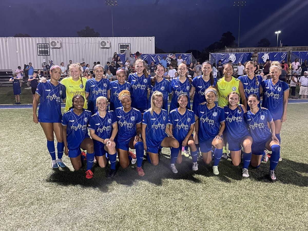 AHFCRoyals's tweet photo. And with that win for the second night in a row the Royals secure a @wpsl playoff birth to follow up from the men on Saturday.  This is back to back league titles for our women. Congrats to all involved. #ahfcpride https://t.co/0mXIQTmygR