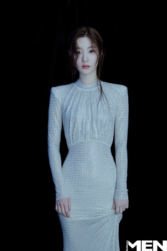 JChaeyeon_Bar's tweet photo. [PHOTO]  230702 #Chaeyeon for MEN Noblesse Magazine July&amp;August  Issue.

#정채연 #채연 #다이아 #아이오아이 #郑采妍 #JungChaeyeon https://t.co/3oIuHkSxvo