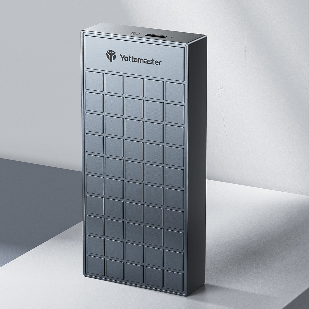 YottamasterInc's tweet photo. 🔔Yottamaster Hypercube 40 Gbps M.2 NVMe SSD Enclosure. 🔔
⚡Blazing Speed
❄️Heatsink Inside
#Yottamaster #40GbpsNVMeSSD #HighSpeedStorage #DataSecurity #DeviceCompatibility #SleekDesign #EasyInstallation #VersatileStorage #TechGadgets #StorageSolutions #NVMeSSD https://t.co/AwYSlMa38R
