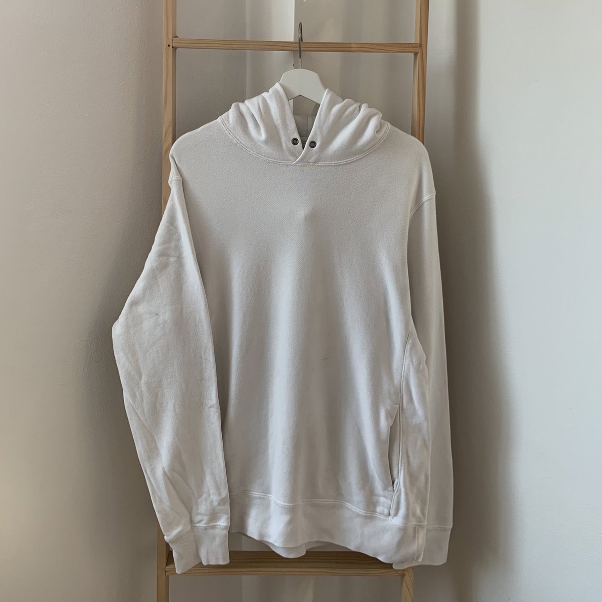 asepeverything's tweet photo. มือ 2 สภาพดี

เสื้อฮู้ดสีขาว ผ้าไม่หนามาก
แบรนด์ Uniqlo 
อก 44 ยาว 29 นิ้ว
ราคา 89.- (มีเลอะมอมแมมนิดหน่อย แต่ซักออกค่า ปกติราคา 200+)

#ส่งต่อเสื้อผ้า #ส่งต่อเสื้อมือสอง #ส่งต่อเสื้อผ้ามือสอง #เสื้อผ้ามือสอง #เสื้อผ้ามือสองราคาถูก  #ส่งต่อเสื้อผ้ามือ2 #ส่งต่อเสื้อผ้าราคาถูก https://t.co/Qxf6xB0ggS