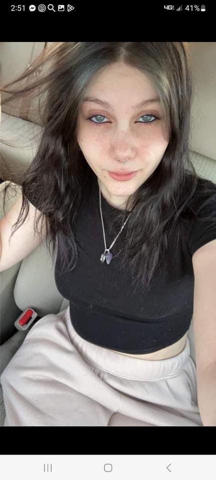 missingNamerica's tweet photo. 💛PLEASE SHARE💛
🚨🚨Missing Teenagers🚨🚨Wythrville, VA📢Last seen 6/26/23
👉🏼ELIGH DAVIDSON -15
👉🏼ALEXIS WRIGHT -17
Believed to be traveling together in a red 1996 Mitsubishi truck with VA plates.
📞WYTHE COUNTY SHERIFF'S OFFICE (276) 223-6000
#MissingInAmerica #MissingInVA https://t.co/7N26QxYOaF