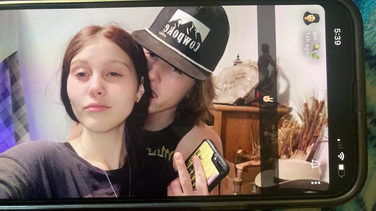 missingNamerica's tweet photo. 💛PLEASE SHARE💛
🚨🚨Missing Teenagers🚨🚨Wythrville, VA📢Last seen 6/26/23
👉🏼ELIGH DAVIDSON -15
👉🏼ALEXIS WRIGHT -17
Believed to be traveling together in a red 1996 Mitsubishi truck with VA plates.
📞WYTHE COUNTY SHERIFF'S OFFICE (276) 223-6000
#MissingInAmerica #MissingInVA https://t.co/7N26QxYOaF