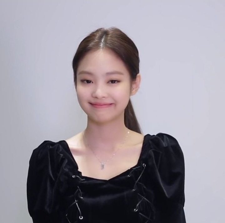 aybaeeee27ie's tweet photo. JENNIE HEADLINES BST
#JENNIEatBSTHydePark https://t.co/nACq4DGFym