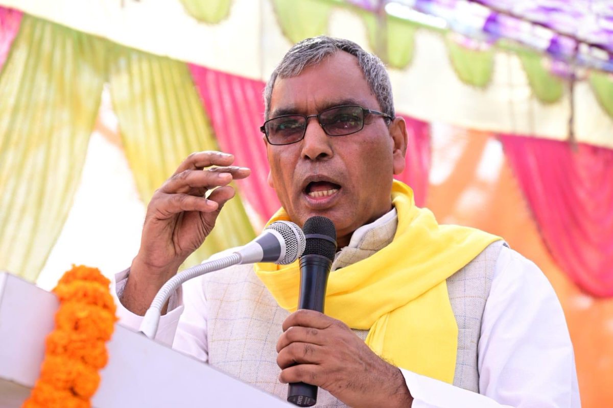 arvindrajbhar07's tweet image. गुरू ब्रह्मा गुरू विष्णु, गुरु देवो महेश्वरा गुरु साक्षात परब्रह्म, तस्मै श्री गुरुवे नमः