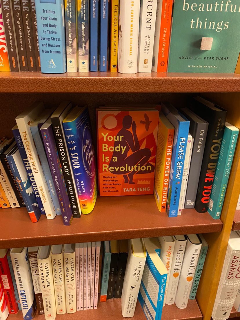 So many copies of “Your Body is a Revolution” in stock at <a href="/chaptersindigo/">Indigo</a> in St.Catherine’s! 

If you’re looking for a more liberated relationship with your body and to unlearn oppressive body-based ideology, this is the summer read for you. 

chapters.indigo.ca/en-ca/books/yo…

#canlit