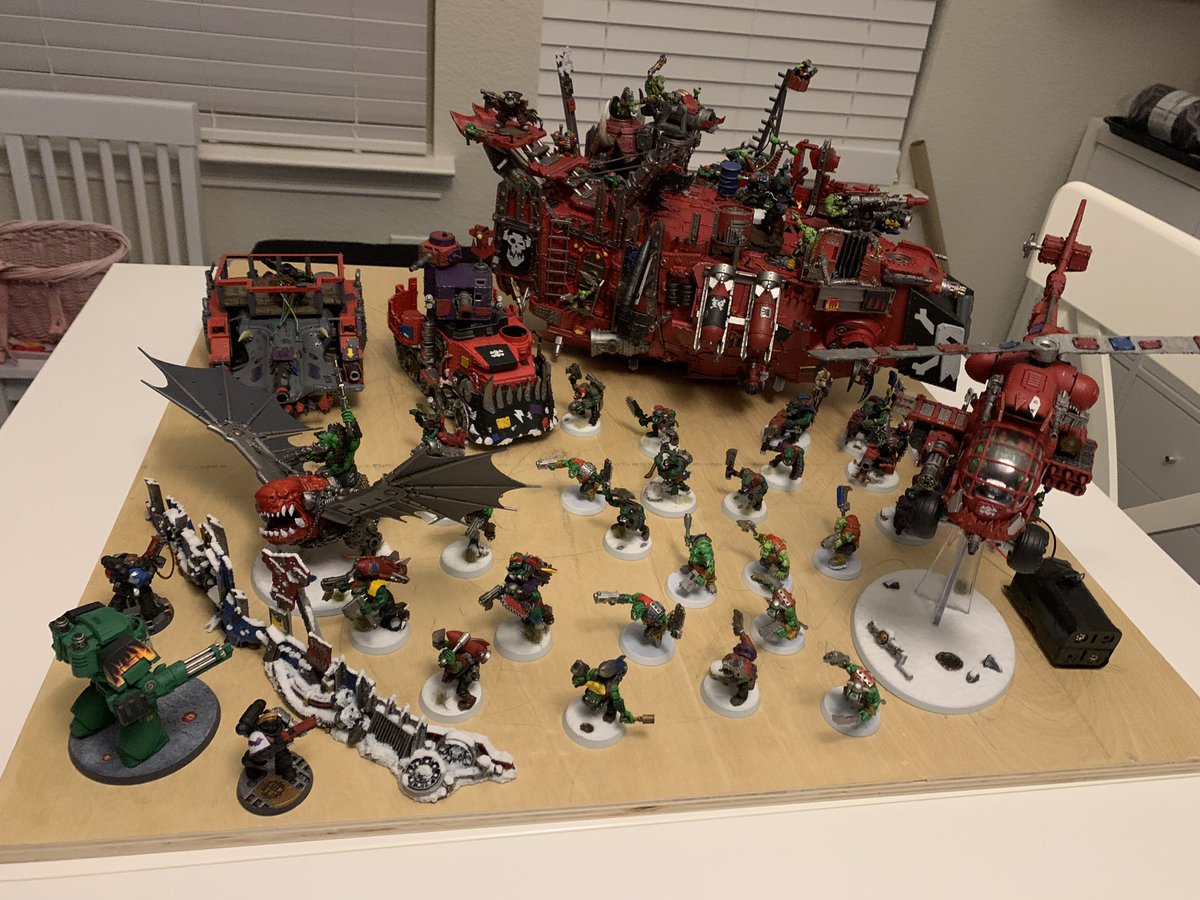 TheLilMek's tweet photo. Planning and scheming for Armies on Parade this year.
Current options:
1. #DaSkyWrekka โlandedโ, its contents and support vehicles headed for a good skrap
2. GSC+Ad Mech kill teams vs Deathwatch on #SectorMechanicus
3. #SectorMunitorum battle scene https://t.co/olcTsirm2H