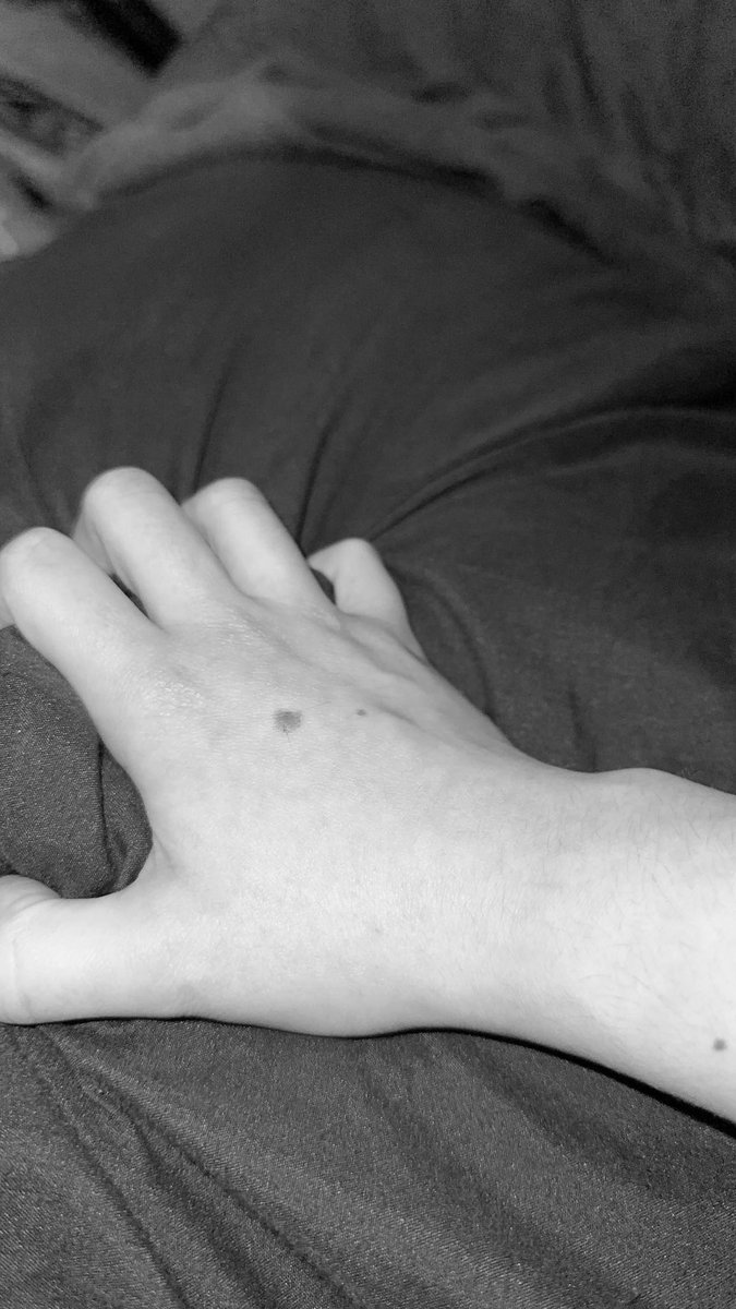 salemsakura's tweet photo. getting my hand workout in with a full metal bottle of ice water 😌🩷
#handpics #handpic #nsfw #nsfwcontent #nsfw_acc #nsfwaccount #nsfw_twt #nsfwacc #nsfwcontentcreator https://t.co/Uj5NG19KmI