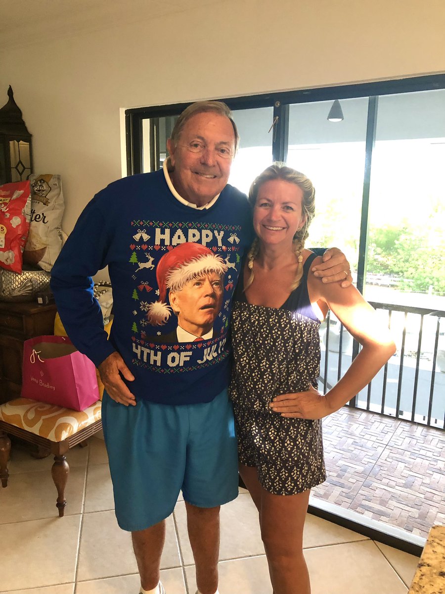 kashort5's tweet image. Today. It’s all I got, but that’s ok! 
☺️❤️🌅 #keyslife #spearfishing #friendsforlife #friendslikefamily #smilesformiles #nofilterneeded #traps #pinfish #boating #greatfood #sunsets