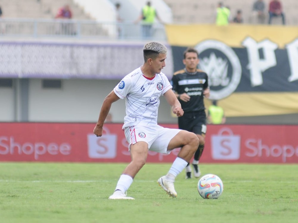 DEWA UNITED SUKSES KALAHKAN AREMA FC 1-0
BRI LIGA 1 2023/2024

#DewaUnited #AremaFC #BriLiga1 #Beritabola #AgenBolaNET #Agenbolainfo #agenbolaterpercaya2005 #AgenBolakita #agenbola2005 #agenbolaterbaik #SusantoGuna
☎️ Hubungi CS Kami Online 24 Jam
📲 Wa: +6287848193853