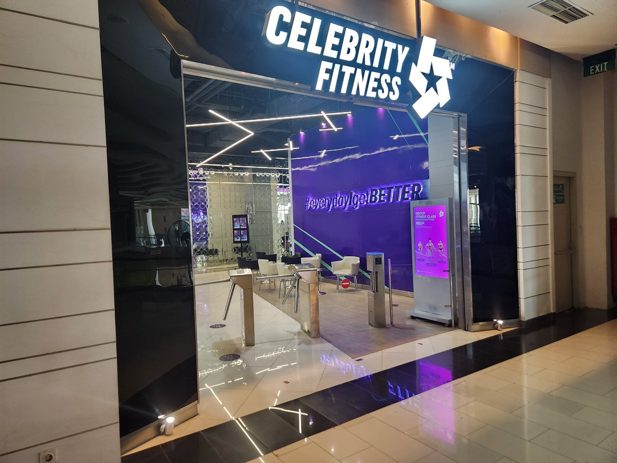 IsSingSongTime's tweet image. When I was building esports franchises I traveled from Cali to New york so ive seen a ton of places to play but man Indonesia is different, and I want to show ya'll. My gym is on top of 6 stops.