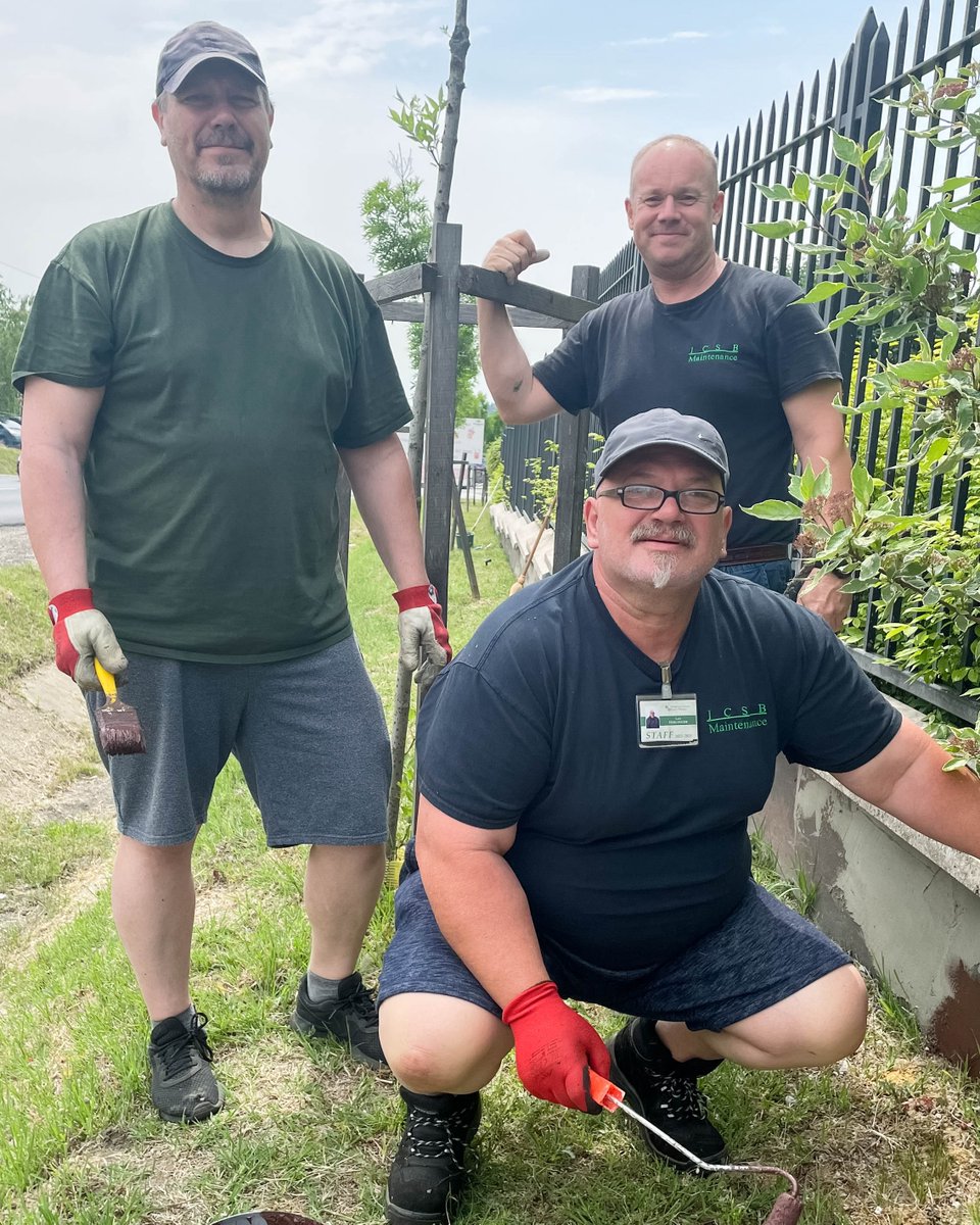 ICSBUDAPEST's tweet photo. At #ICSBudapest, we are fortunate to have a team of skilled and dedicated men who take care of all the assembly 🛠️ , movement 📦, repair, and painting tasks on our campus. They are always ready to lend a helping hand with a smile and a good-natured joke. 😊 https://t.co/YFPoWFOIgu