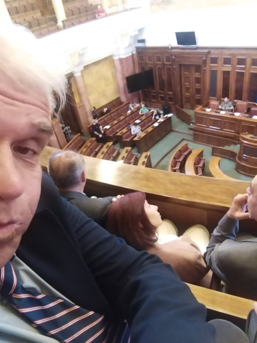 Niko_62_'s tweet photo. Praćka za Govanova 
i Bakureca je spremna...
Sednica može da počMe... https://t.co/zUQktFFbtE