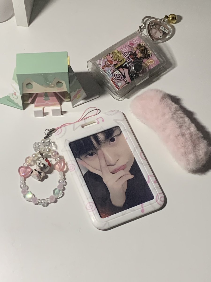 my own card holder 🍬 .•˖ॱ*⑅♡