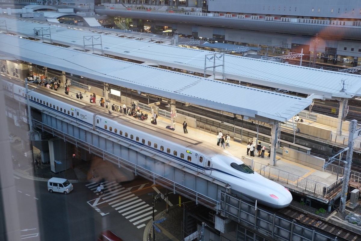 train_diagram's tweet photo. @JRCentral_OFL AMBITIOUS JAPAN! ��ーホルダー🎶 が欲しい‼️
西への往復は新幹線🚅で👍
宿泊も新幹線🚅が見える👀ホテル🏨で👍
また、会いに行きます‼️
是非、キーホールダーを‼️🚅🙏 https://t.co/dHr7NXxoyS