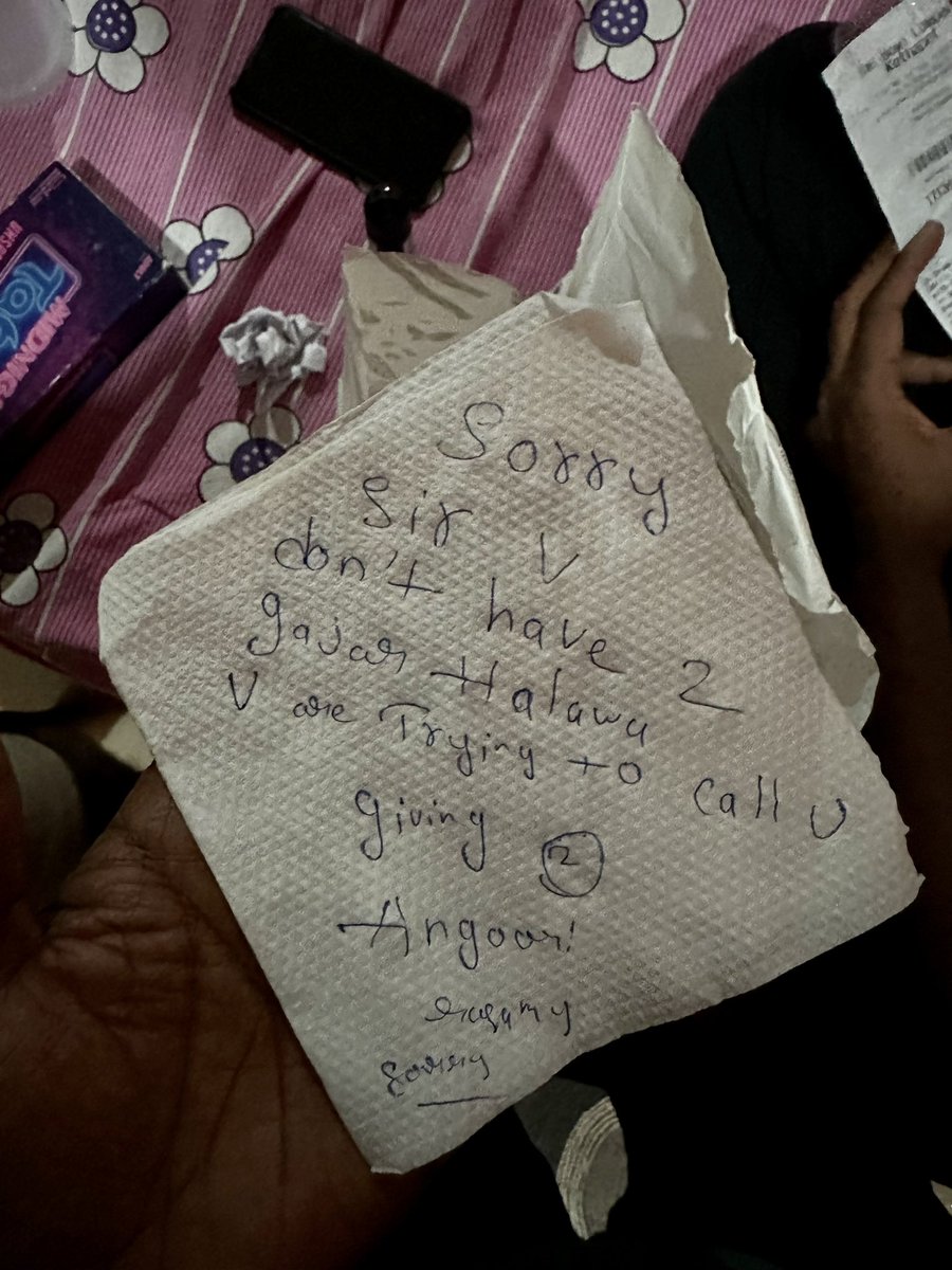 manishreddy2's tweet photo. Big shoutout to @Swiggy for the amazing service and a delightful surprise! Ordered 2 gajar halwa from The Bowl Company restaurant, but got a heartfelt note on a tissue paper saying, 'Sorry sir,we don't have 2 gajar halwa.We're trying to call you. Giving 2 angoori rasmalai,sorry.' https://t.co/9PuTLiMrIw