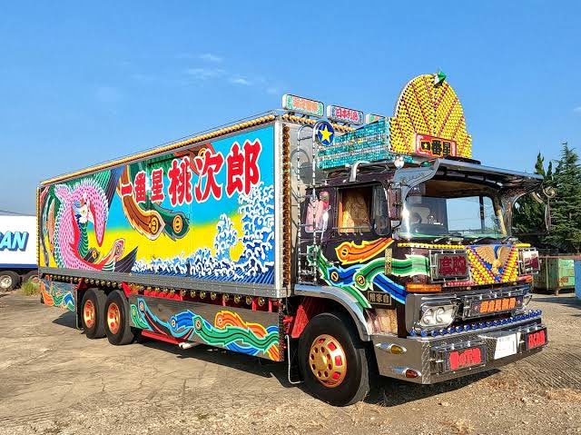 hdr623's tweet photo. 星野アイちゃんはデコトラの生まれ変わりだったのか〜 https://t.co/yoZ0eaHSNO