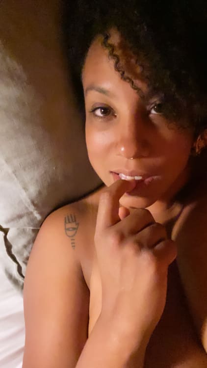NiaBloom5's tweet photo. Check out my verified Realbabes profile for more info and photos

https://t.co/xYxjbf2QWR

- you find me on Realbabes - https://t.co/svYy0s9J3s