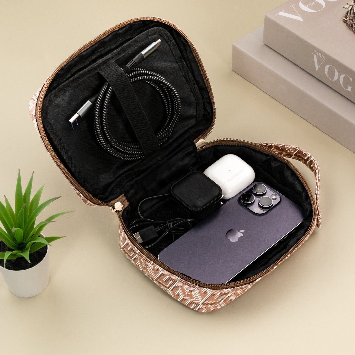 senayancity's tweet photo. Equipping all your work needs with these superb accessories will take your productivity to a whole new level.
Have our latest products right now and don’t miss it!
*T&C Apply.
#SENAYANCITY #PlayWorksStore #LiftUpYourStyle #PlayWorksiPhone14 https://t.co/nOTEea5DWw