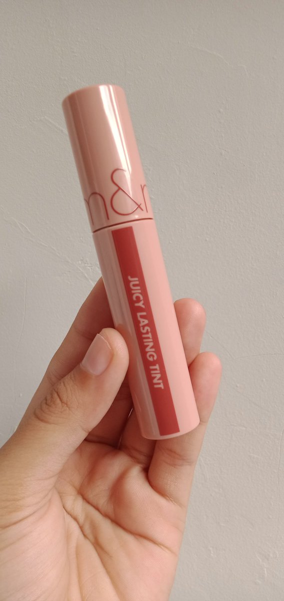 personalsecret7's tweet photo. @ohmybeautybank ROMAND JUARAAAAA https://t.co/je5rPHSmfT