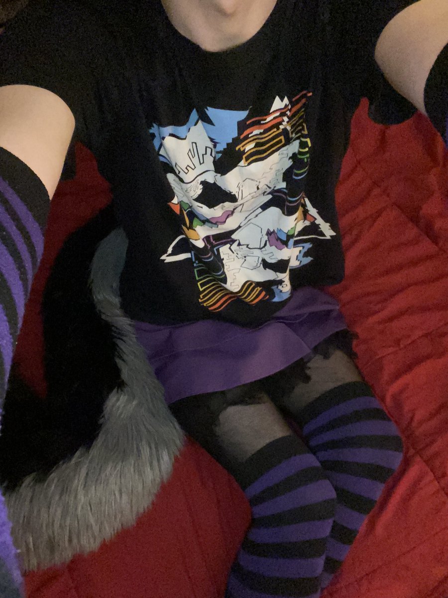 jWuffyAD's tweet photo. I decided to open my Twitter back up and may be posting content of both IRL and VRC lewdness, enjoy 💜 https://t.co/eFgvD8Co6A